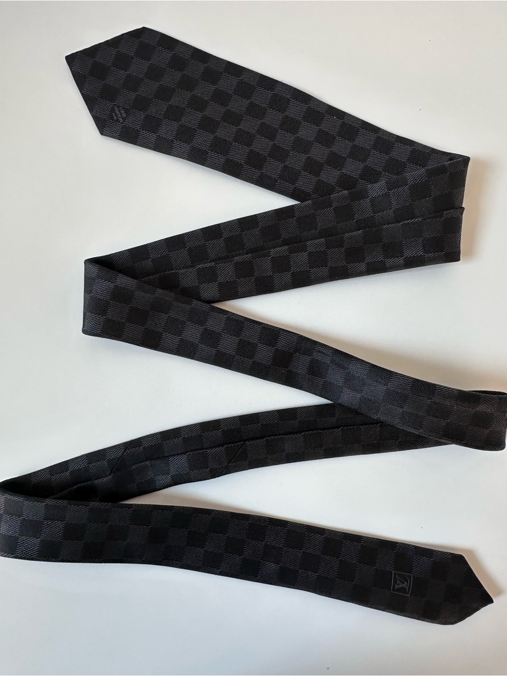 LOUIS VUITTON Caravat Black and Charcoal Checker Silk Tie - Picture 12 of 12